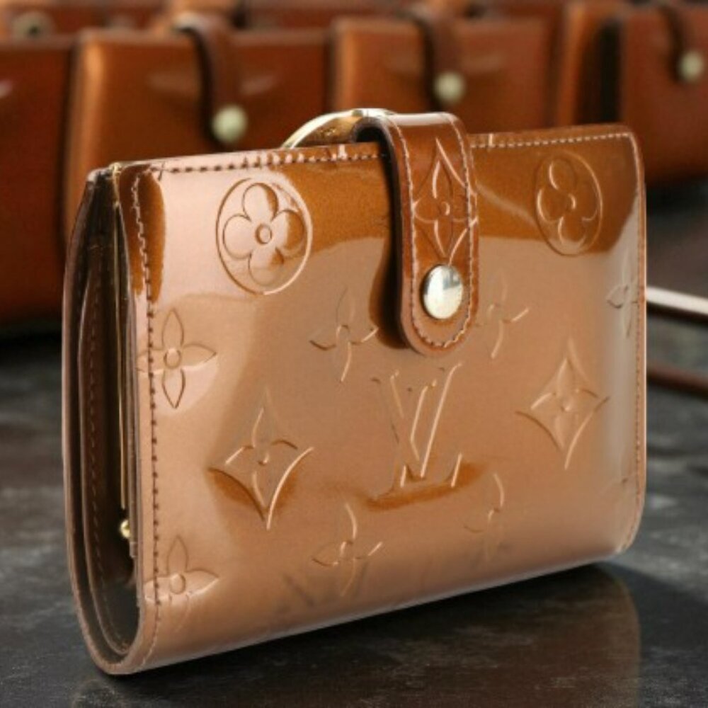 Louis Vuitton Monogram Vernis Porte Monnaie Billets Viennois Wallet